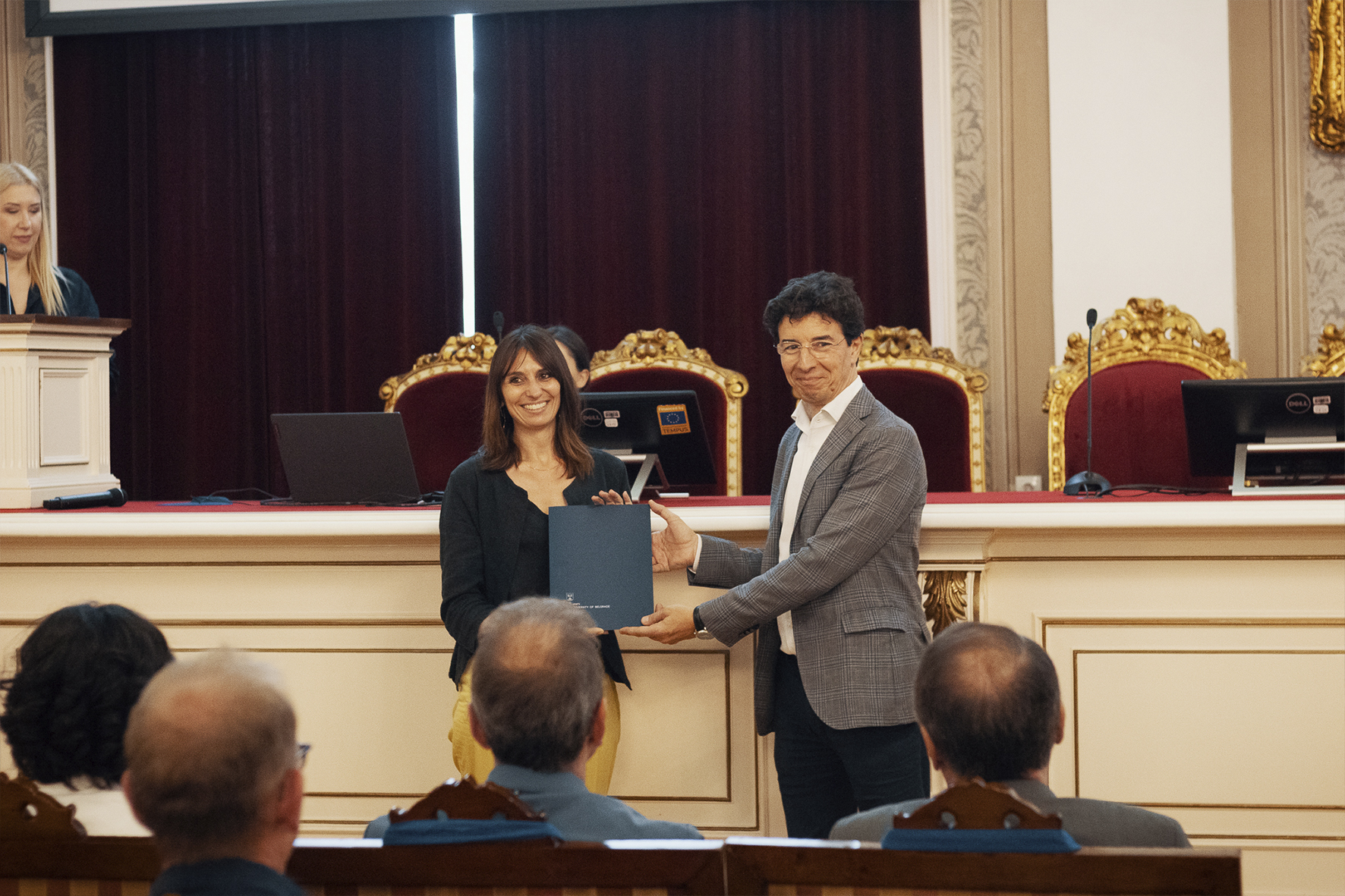 Mr Luciano Catani, Science Attaché at the Embassy of Italy in Serbia handing out the Certificate of Appreciation to the Iuav University of Venice from Italy, received by Prof. Emanuella Sorbo. © Marko Miladinović